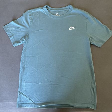 Nike T-Shirt The Nike Tee blau Grösse M