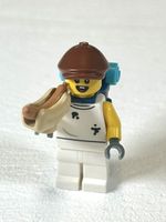 LEGO Minifigur Tramper mit Hotdog, neu