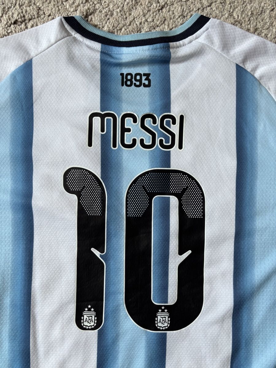 Leibchen & Hosen: Messi Argentinien Trikot Home Gr. L – Gebraucht aus Röschenz von mplush 3