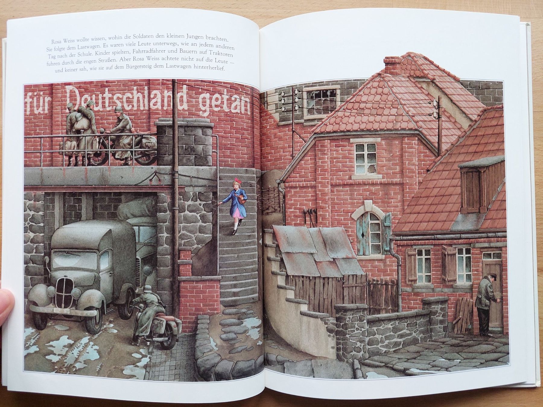 Libri: Rosa Weiss - Roberto Innocenti – Usato da Obfelden venduto da Foto_Bild_Kunst_Buch 5