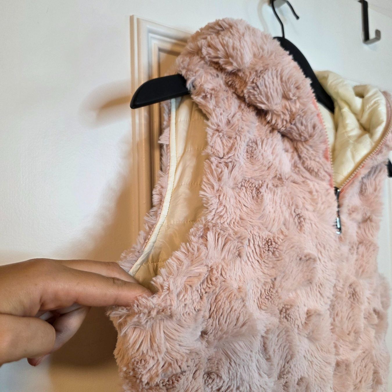 Gilet & Giacche senza maniche: Weste M beidseitig creme/rosa Kapuze – Usato da Wald ZH venduto da CapLux 9