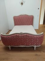 Vintage Bett im Landhausstil, rotes Blumenmuster, L190 B140c