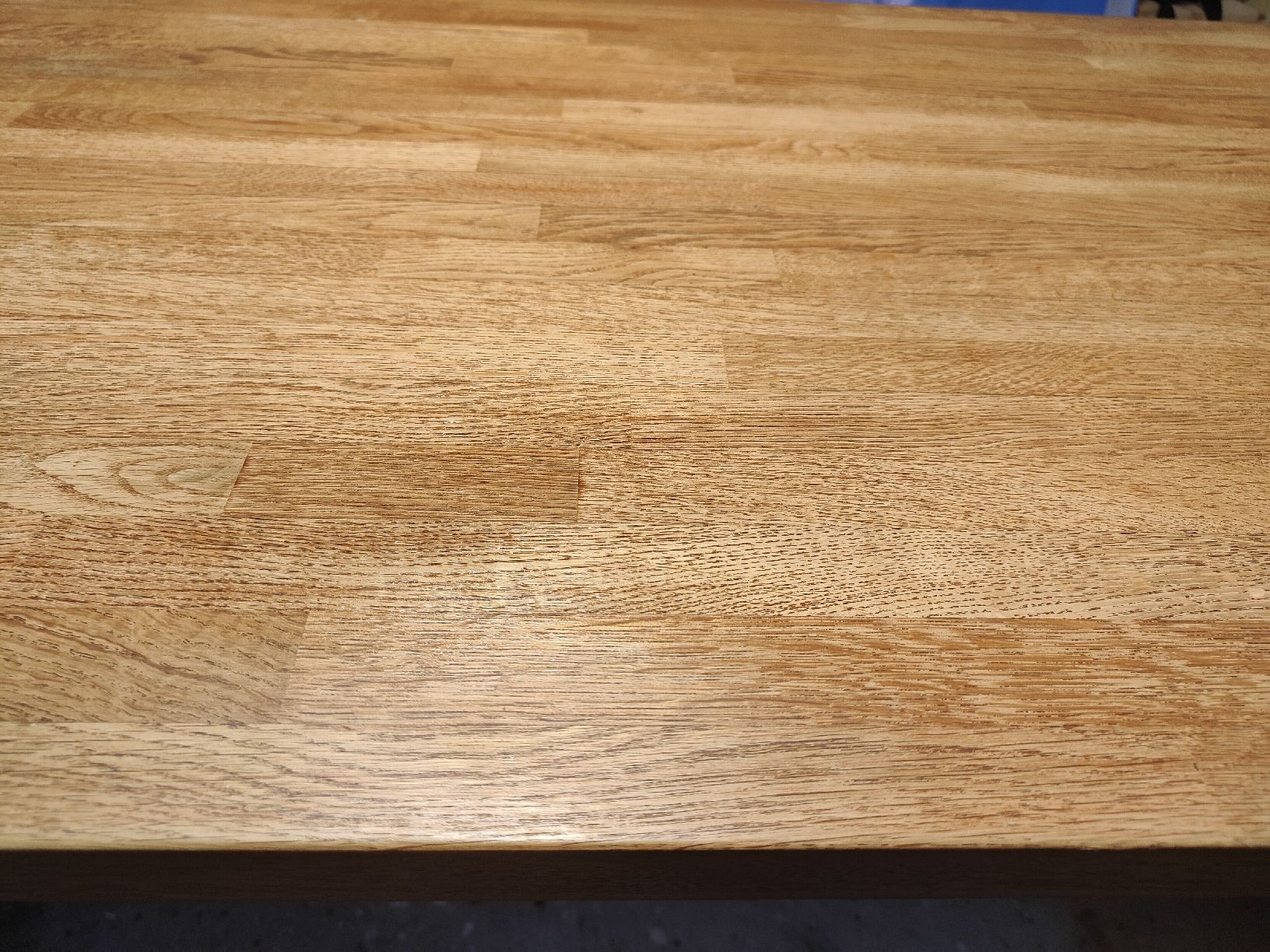 Set di tavolo e panche: Bartisch und 5 Barhocker  – Usato da chur venduto da Hmars 2