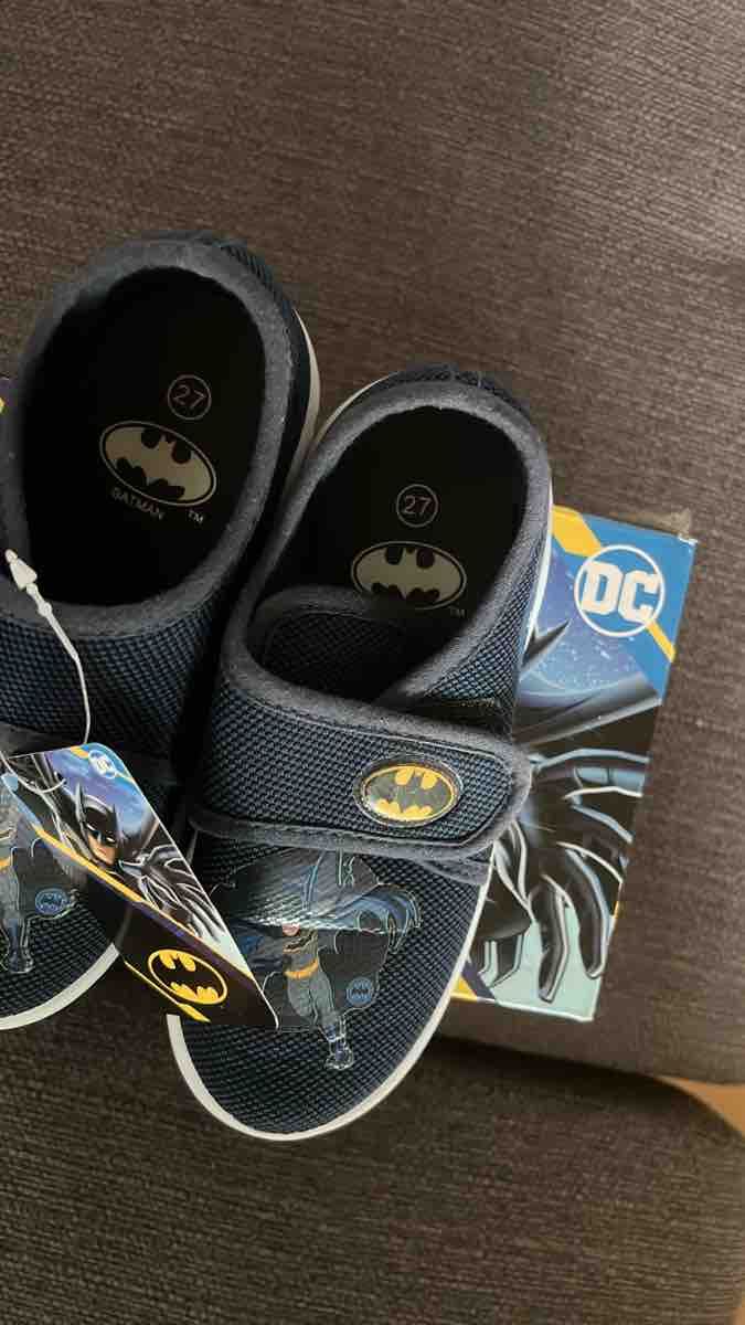 Scarpe per ragazzi: Batman Children Slippers, Size 27 – Nuovo (secondo la descrizione) da Oberägeri venduto da Sellystuffs 4