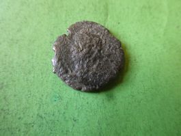uralte   Bronzemünze    20 mm  3.25  g