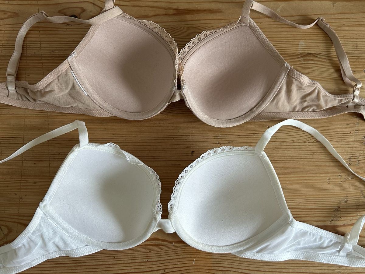 H&M Altra biancheria intima: 2 BHs, Push-Up, Grösse 70A/70B, Weiss/Nude, mit Spitzen – Usato da Zürich venduto da Lolaa123 1
