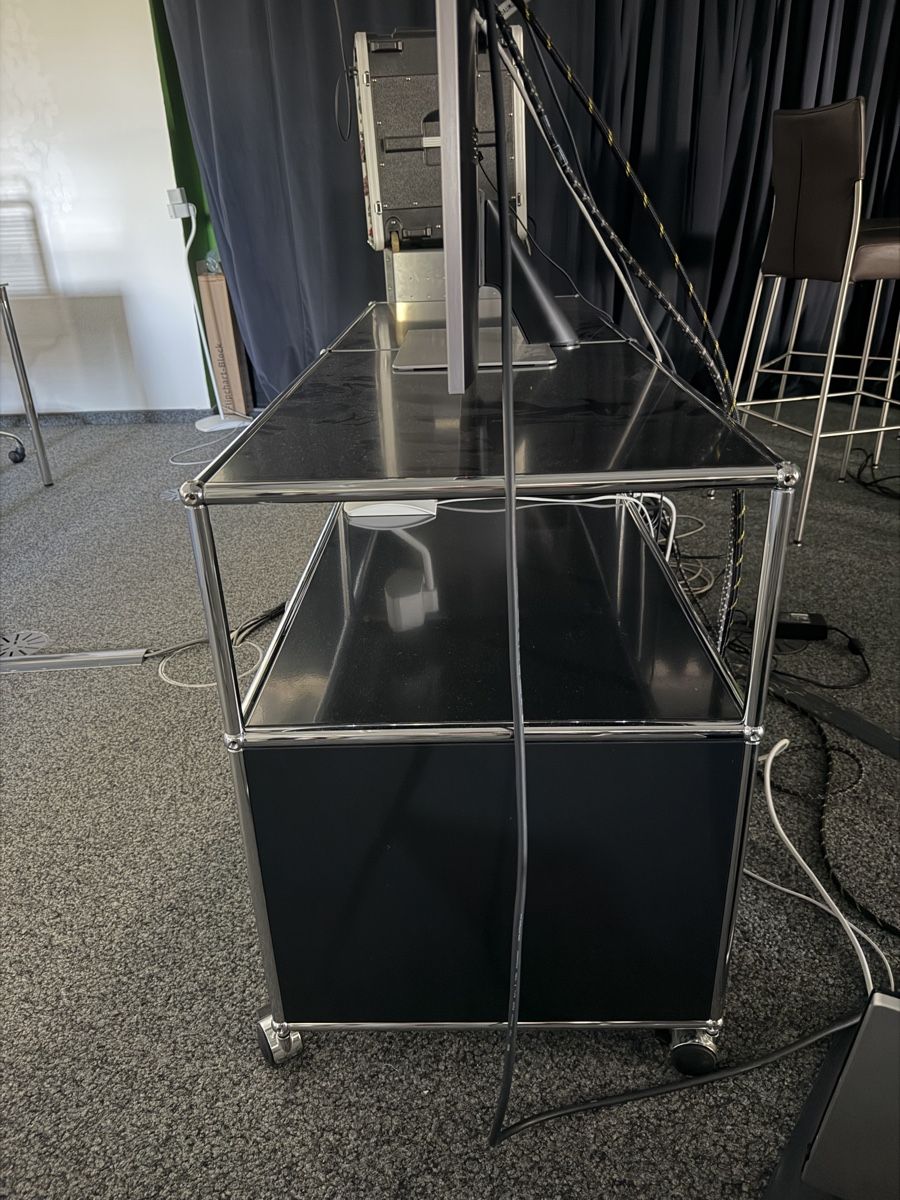 USM Mobili TV: USM Haller Sideboard schwarz auf Rollen – Usato da Nänikon venduto da macqua 4