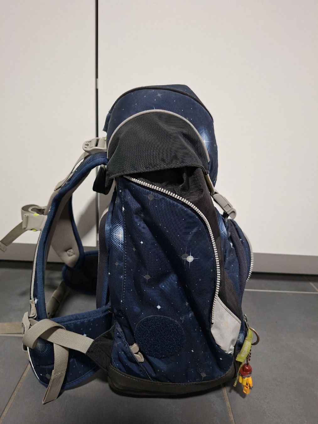 Ergobag Borse & Zaini: Ergobag Cubo Schulrucksack Set Galaxie – Usato da Ueken venduto da Sari1312 4