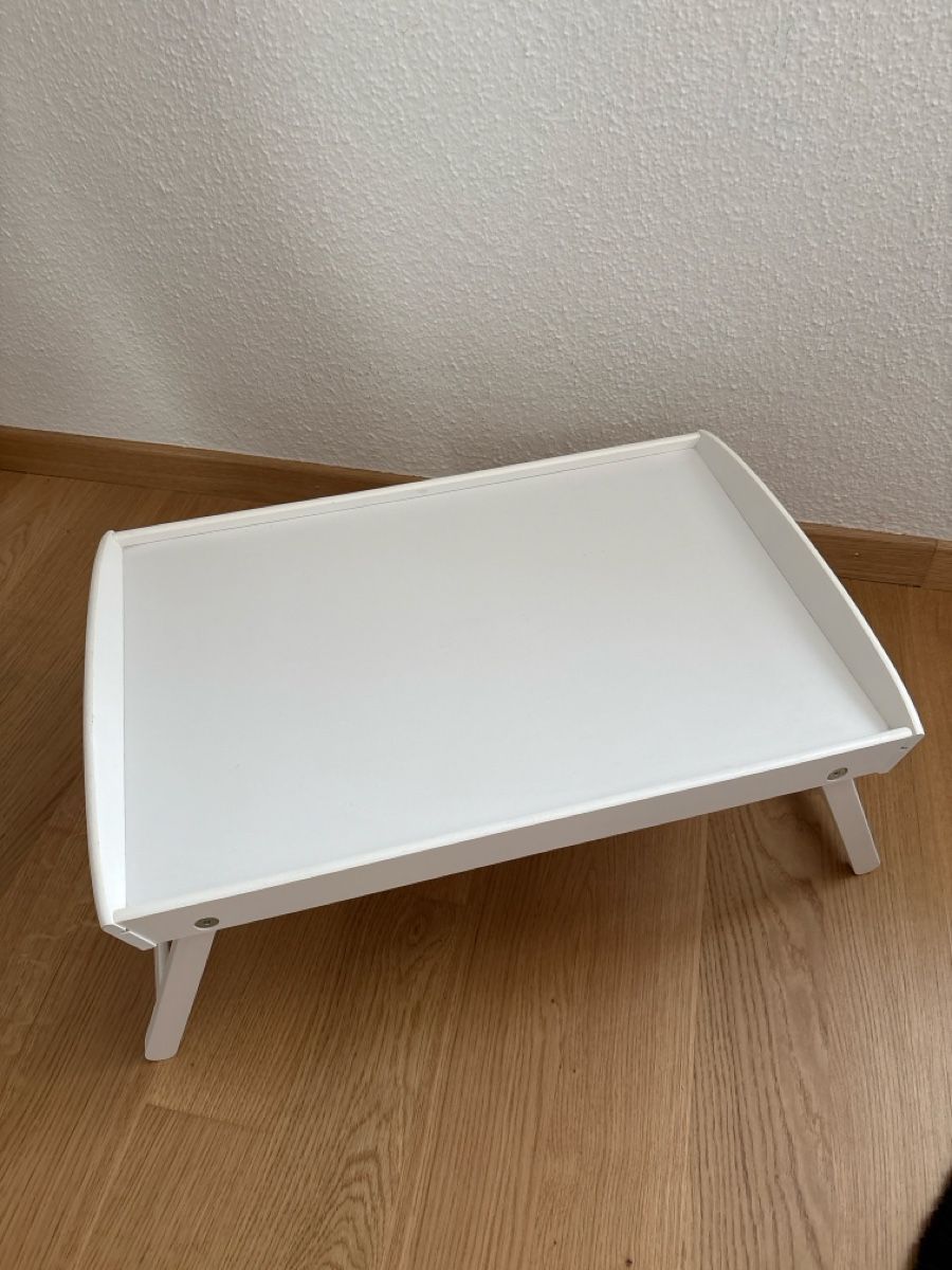Tablettes PC: Ikea Tablett – D'occasion à Niederhasli par sxh_jn9y 1