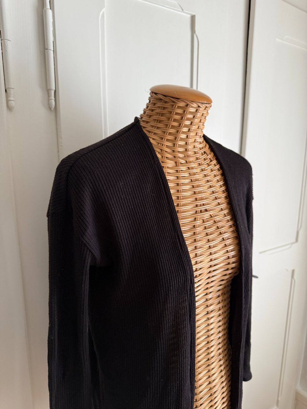 H&M Vestes: Strickjacke schwarz XS – D'occasion à Zürich par Diazaio 1