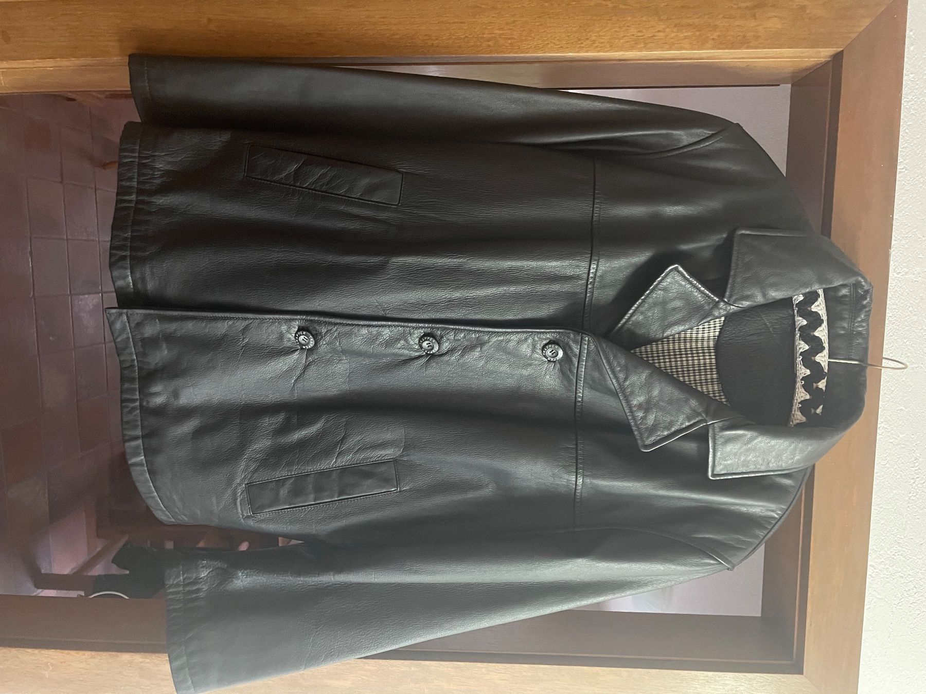 Vestes: Top Lederjacke gepflegt – D'occasion à Oetwil am See par 12P11P10P