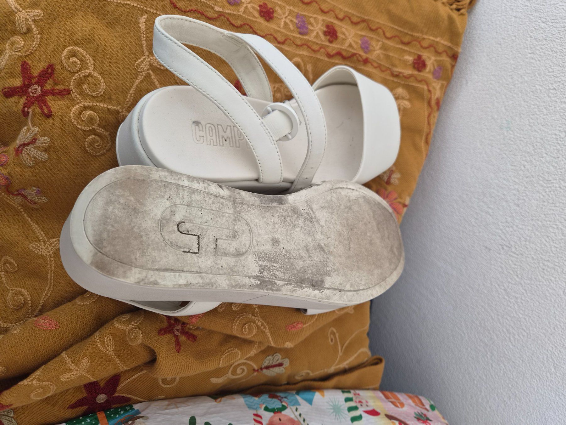 Camper Scarpe da donna: Camper in weiss Gr. 38 – Usato da Frenkendorf venduto da Chrigeli01 4