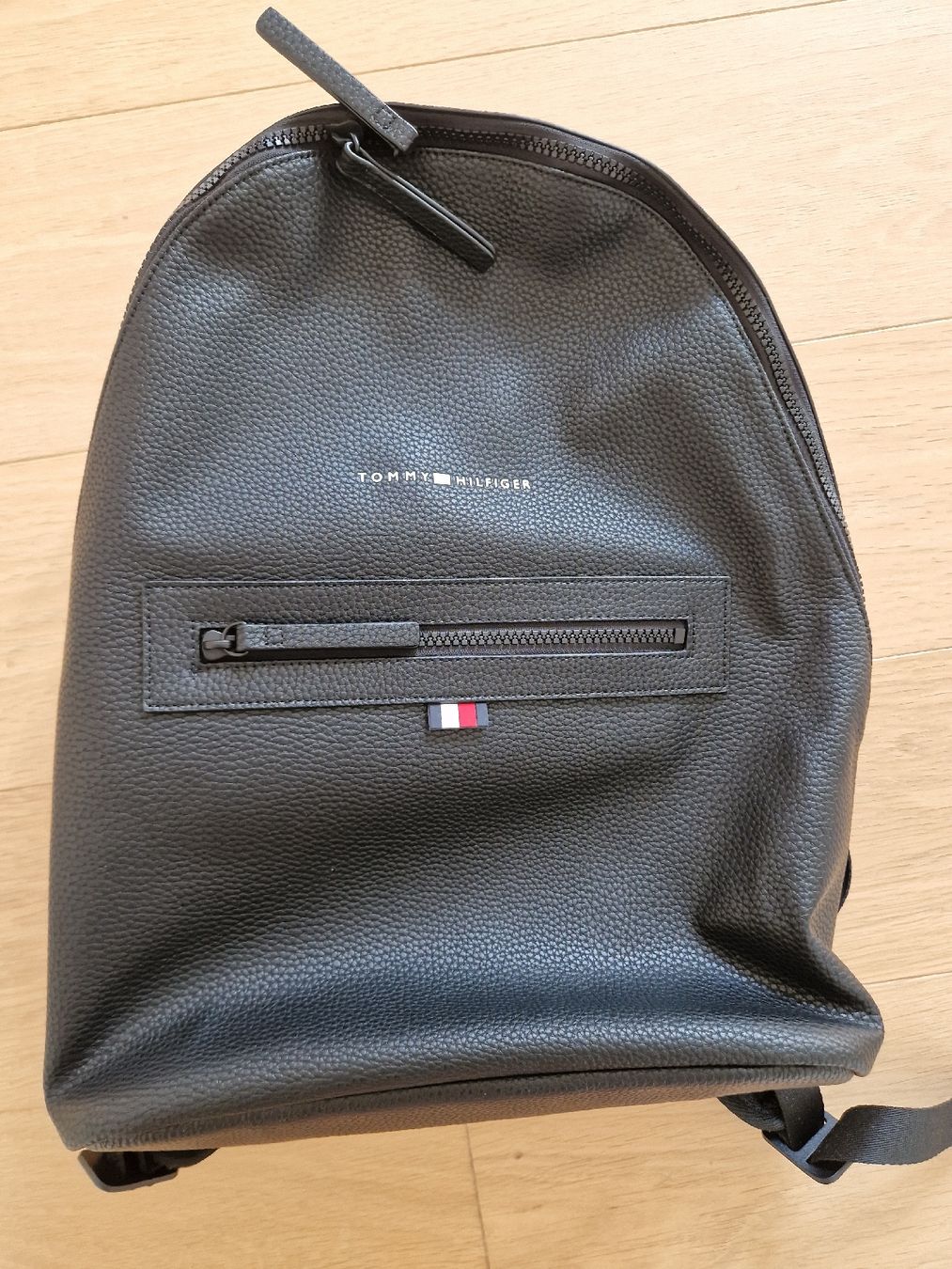 Zaini: Tommy Hilfiger Rucksack – Nuovo (secondo la descrizione) da Rüttenen venduto da R.b.m