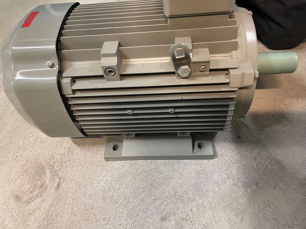 SECURA Elektromotor 400V 5,5 KW Mit Schalter - Für Bernardo HS 30 ZE Holzspalter