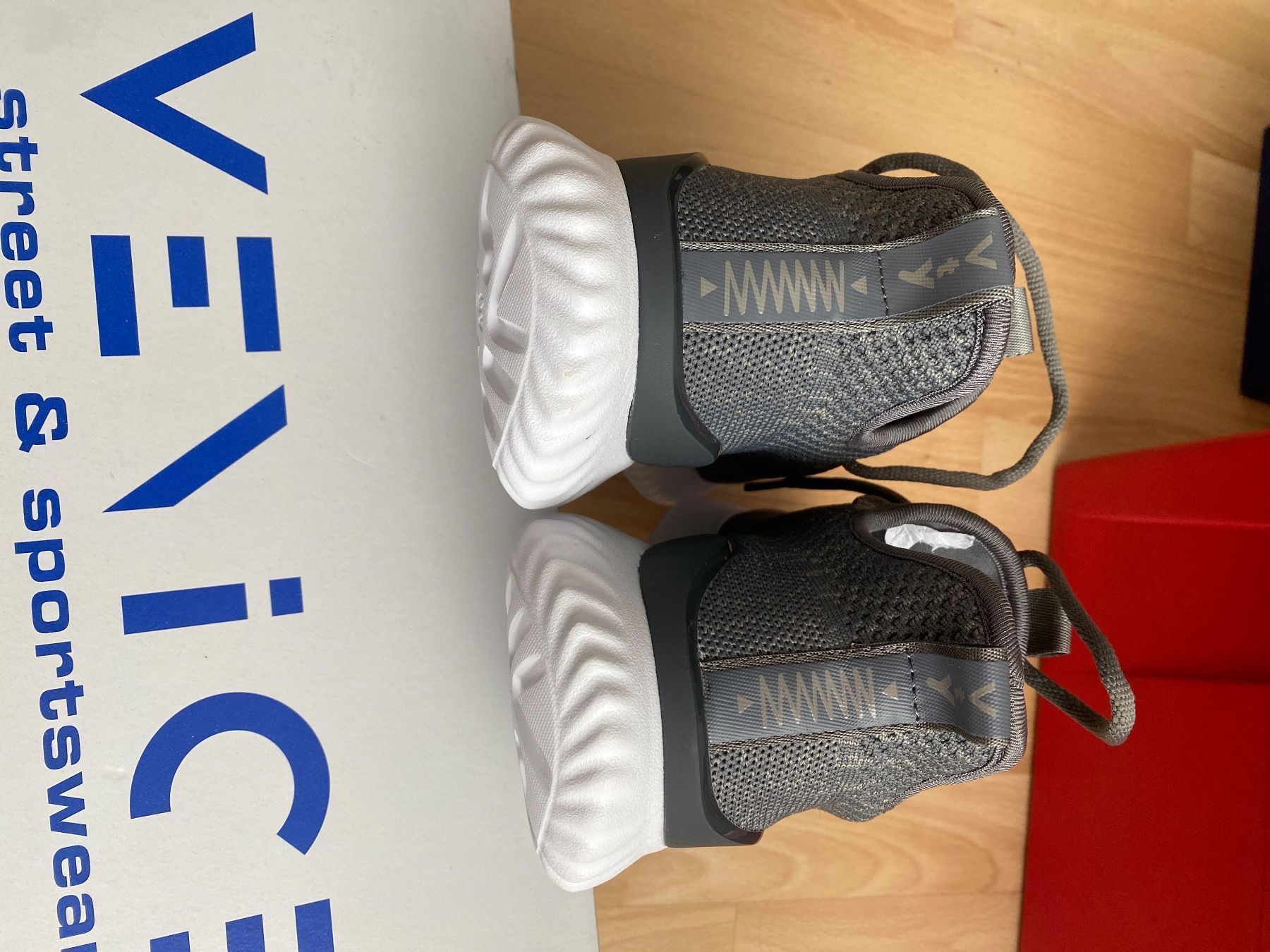 Scarpe da uomo: Turnschuhe Vty  Original Grau 40 große – Nuovo e nell'imballaggio originale da Läufelfingen venduto da Alles_Garantie 4