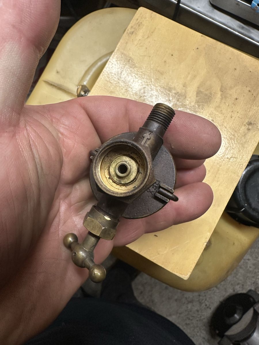 Alle Autoersatzteile: Kraftstofffilter  kraftstoffhahn Rex  oldtimer trakor usw – Gebraucht aus Visp von Sonnenblume1965 5
