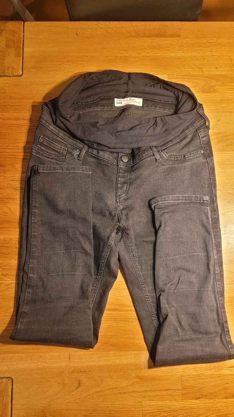 Lotti di vestiti: Kleiderpaket Umstandsmode – Usato da Uetendorf venduto da Heyhey3661 6