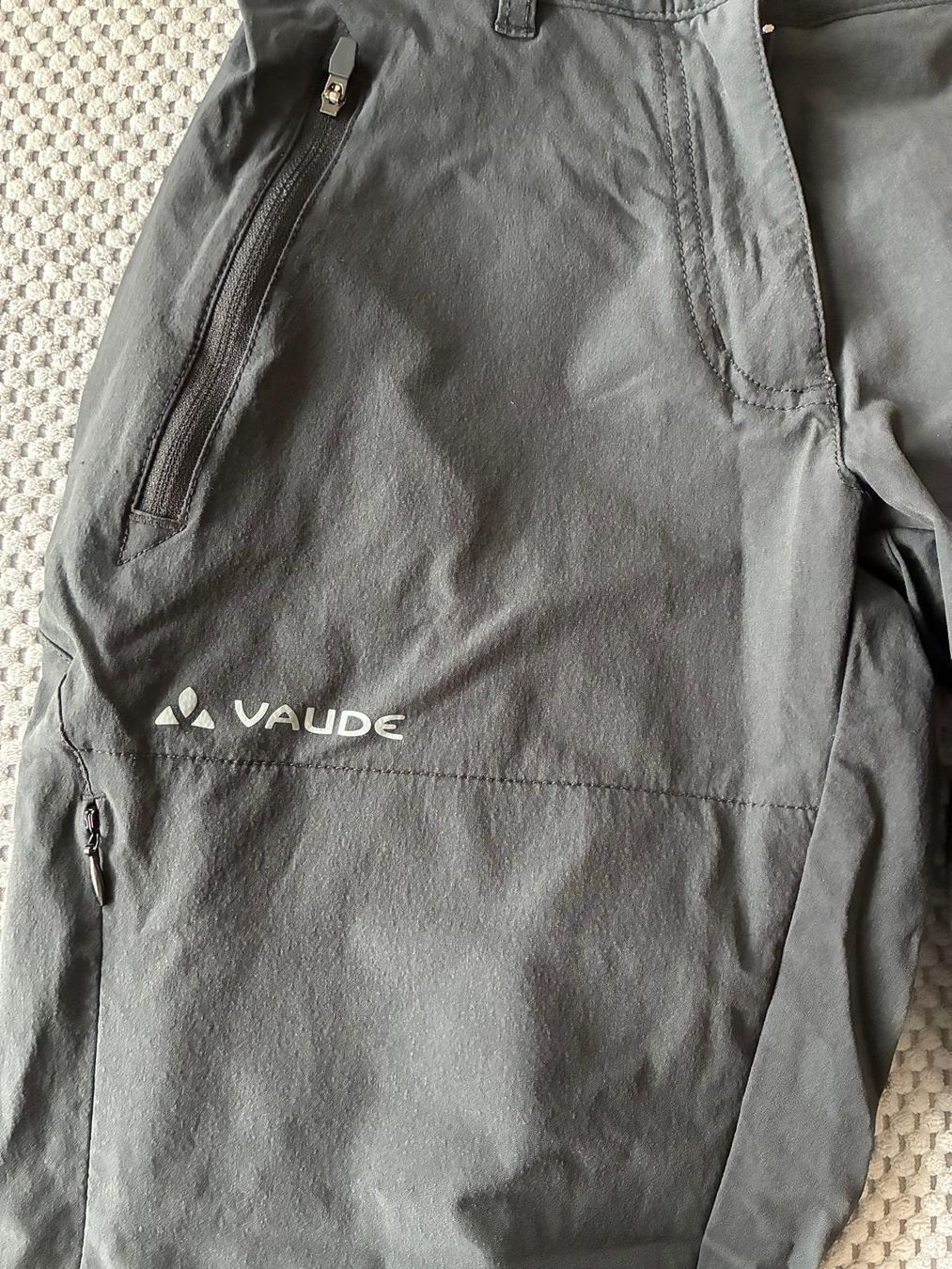 Vaude Pantaloni: Vaude Sporthose grau Grösse 38 – Usato da Allenwinden venduto da oba_xb8y 1