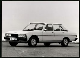 Fotografie Auto Peugeot 604, Stufenheck-