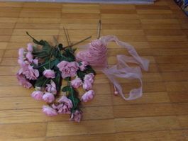 Deko Blumen rosarot mit Herz