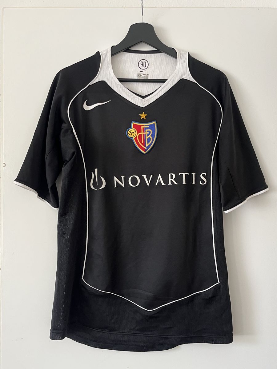 Nike Leibchen & Hosen: FC Basel Auswärtstrikot 2004/05 – Gebraucht aus Basel von jur_9mgl
