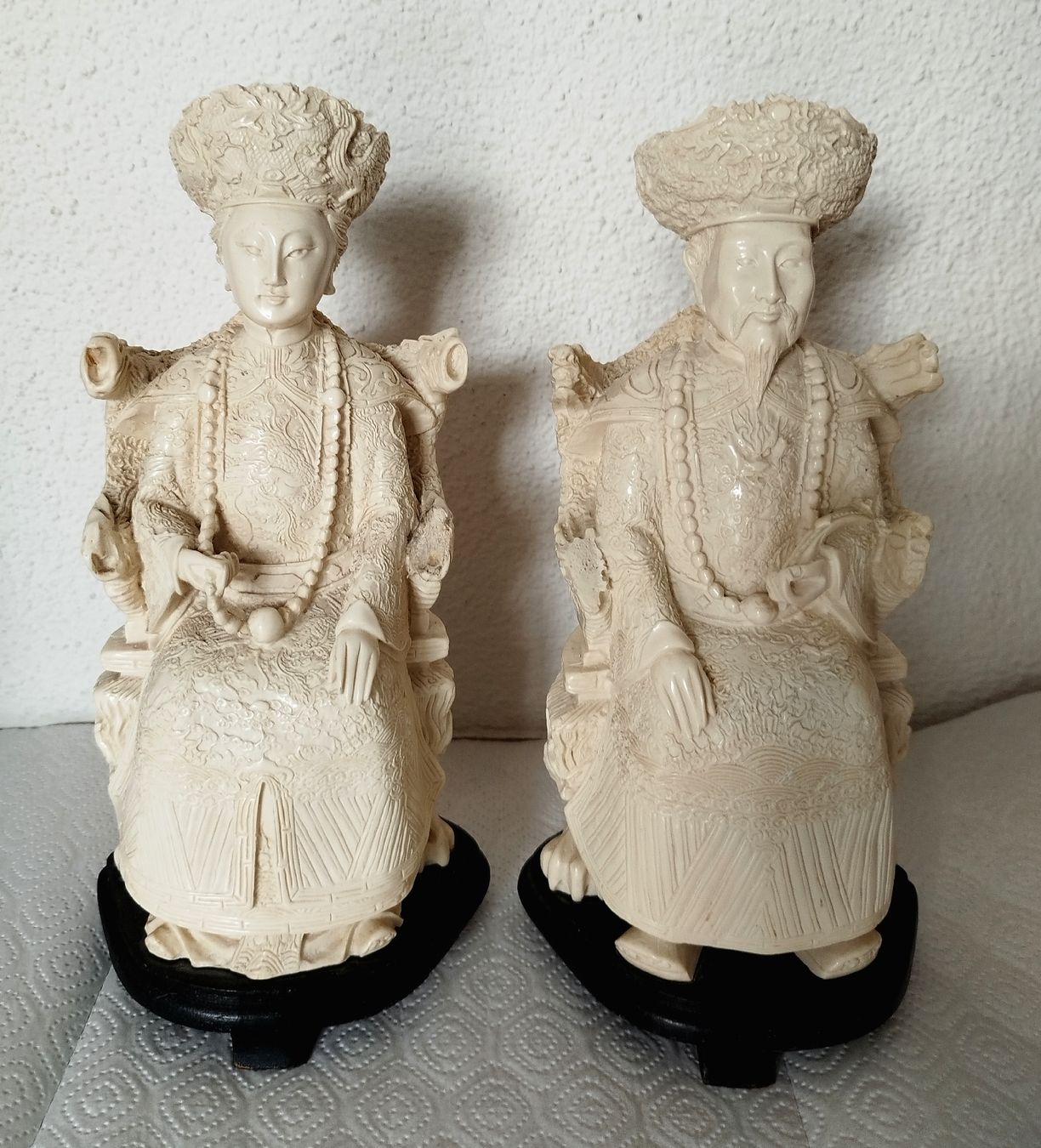 Statuette: Kaiserpaar sitzend auf Drachentrohn – Usato da Dagmersellen venduto da Mark.1234