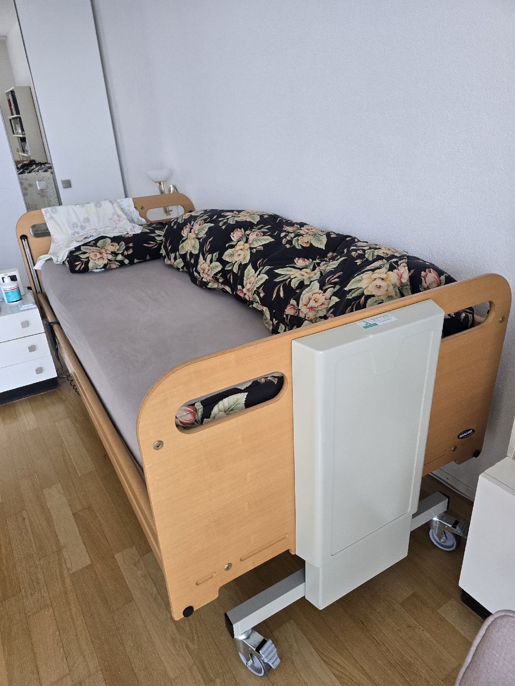 Letti: Pflegebett – Usato da Heimberg venduto da Bidu03