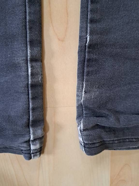 Pantaloni: Schwarze jeans 122 – Usato da Winterthur venduto da feehee 1