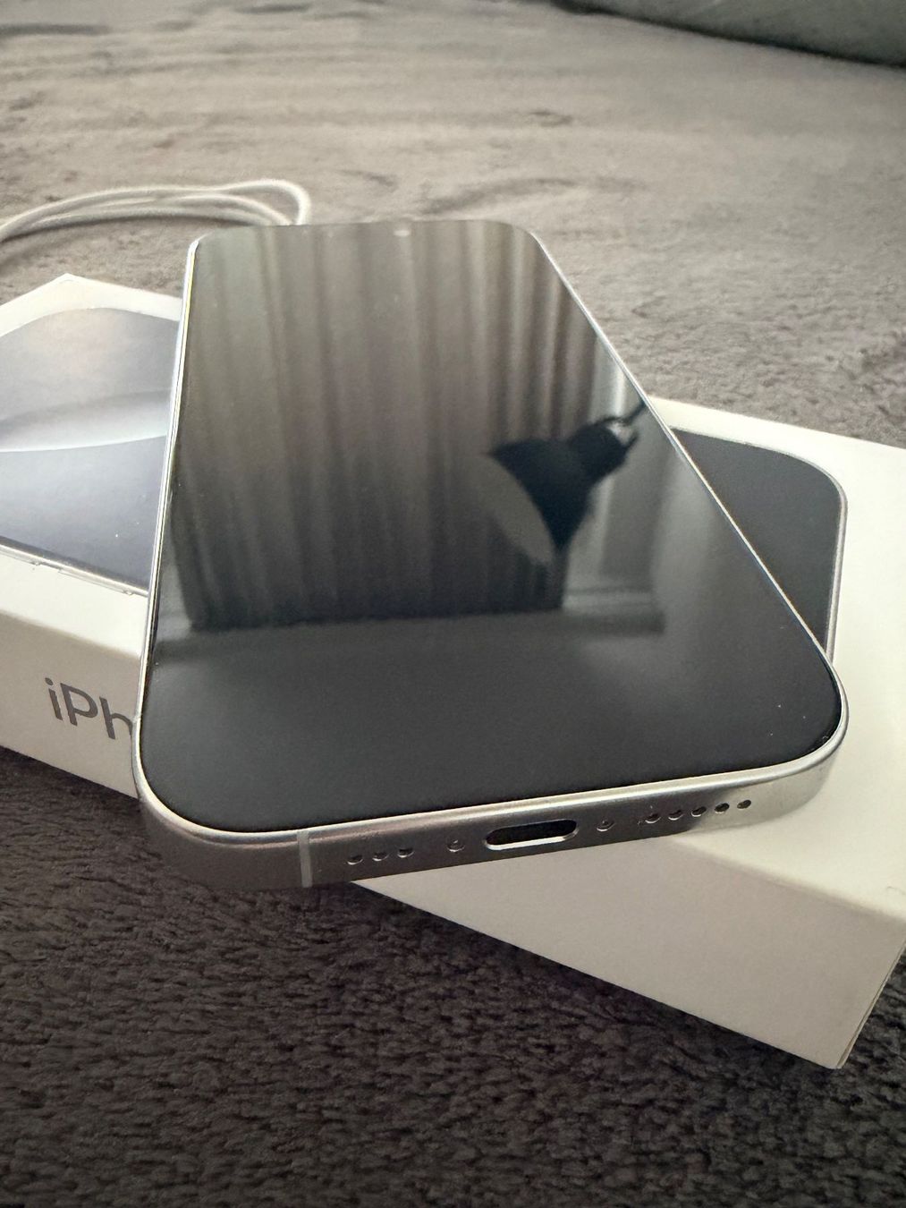 Apple Telefoni cellulari / Smartphones: iPhone 16 Pro 256Gb - White Titanium - Like New – Usato da Zollikon venduto da alexios86 1