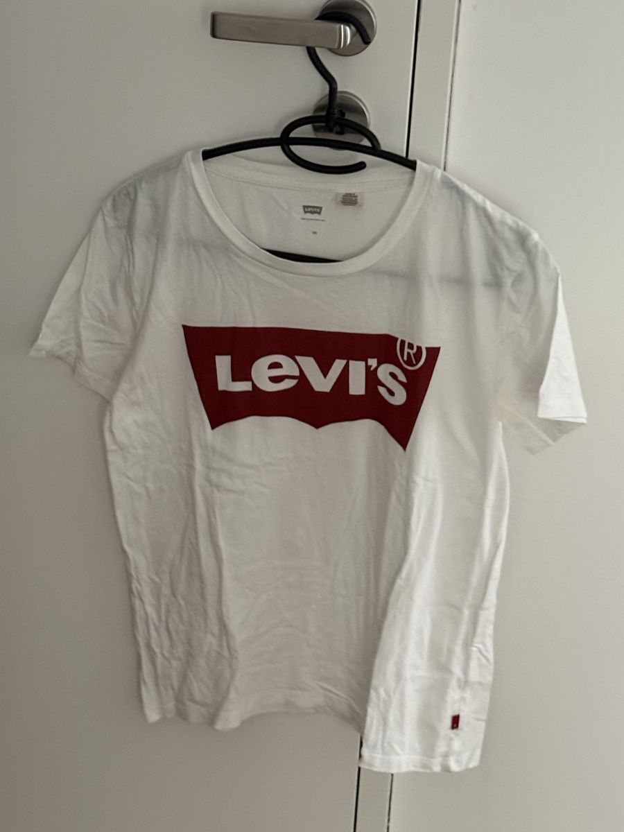 Levi's T-Shirts: T-shirt Levi’s  – Gebraucht aus Zürich von flo_r6l7