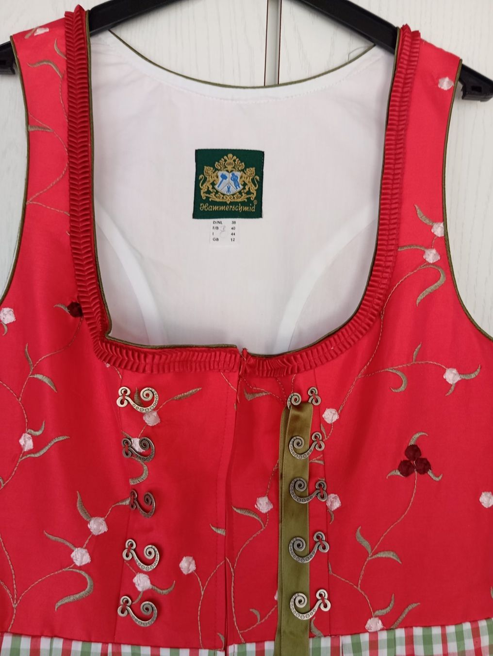 Costumi: Original Damen-Dirndl von Hammerschmid, Gr. 38 – Usato da Oberägeri venduto da baerghuus 2