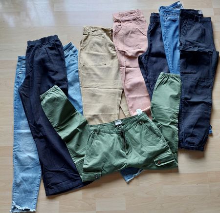 Diverse Damenhosen-Kollektion 8 Stück Gr. M/L