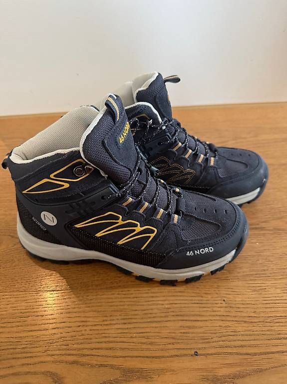 Scarpe da uomo: 46 Nord Wanderschuhe NEU Grösse 37 – Usato da Horgen venduto da simonell75 2