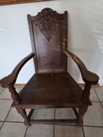 vieux fauteuils de châteaux voir photos très Belle pièce