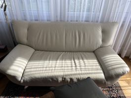 Kleines Ledersofa, 2-Sitzer 163cm lang beige schöner Zustand