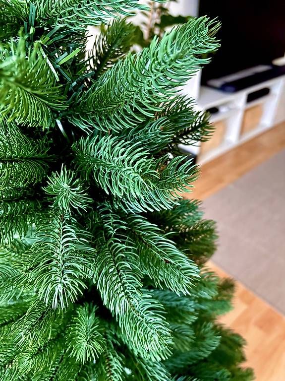 Knstlicher Weihnachtsbaum,140 cm (Gebraucht) in Gebenstorf fr CHF 45   nur Abholung auf Ricardo kaufen