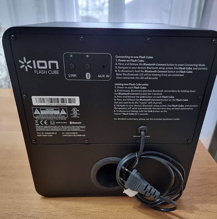 Lautsprecher: ION Flash Cube Bluetooth Box mit LED + Fernbedienung – Gebraucht aus Henggart von css_pkg7 3