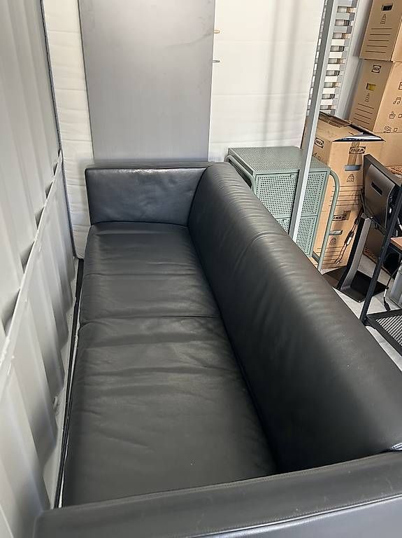 Knoll Sofas: Original Walter Knoll 3er-Sofa aus Leder, schwarz – Gebraucht aus Meggen von lou_bfg9