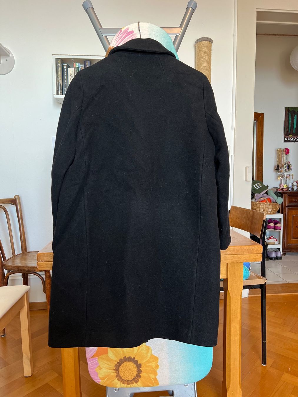 Cappotti: Manteau noir Whistle 42 – Usato da Neuchâtel venduto da Thesebootsaremadeforwalking 2