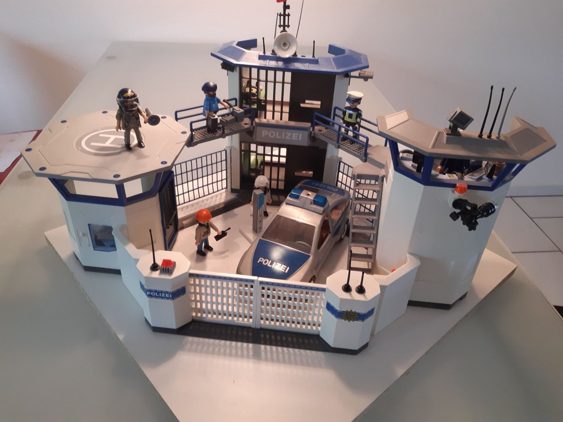 Playmobil Giocattoli: Playmobil Polizeistation – Usato da Cham venduto da Suellen 2