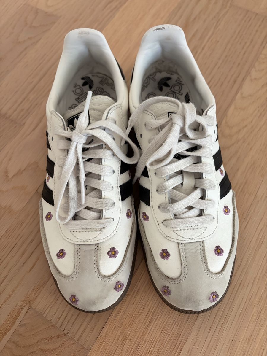 Scarpe da donna: Adidas Samba 40 1/4 – Usato da Bonstetten venduto da Moma10