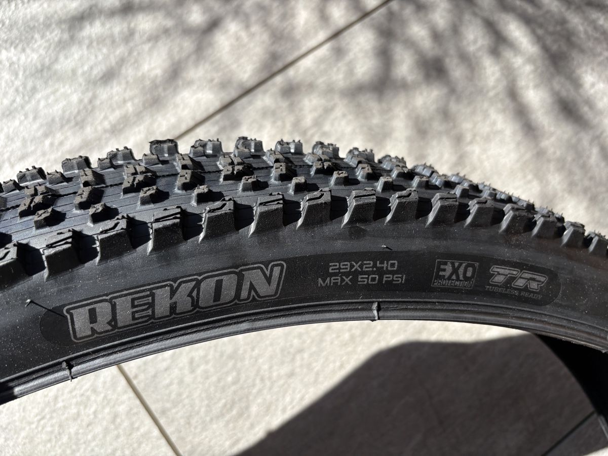 Maxxis Pneus & Kompletträder: MAXXIS Dissector & Rekon / 29x2.4 – Neu und originalverpackt aus Uster von MorlockS 6