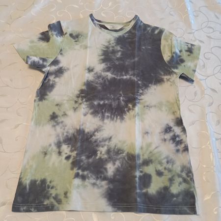 grün-schwarzes batik T-Shirt H&M Gr. 170