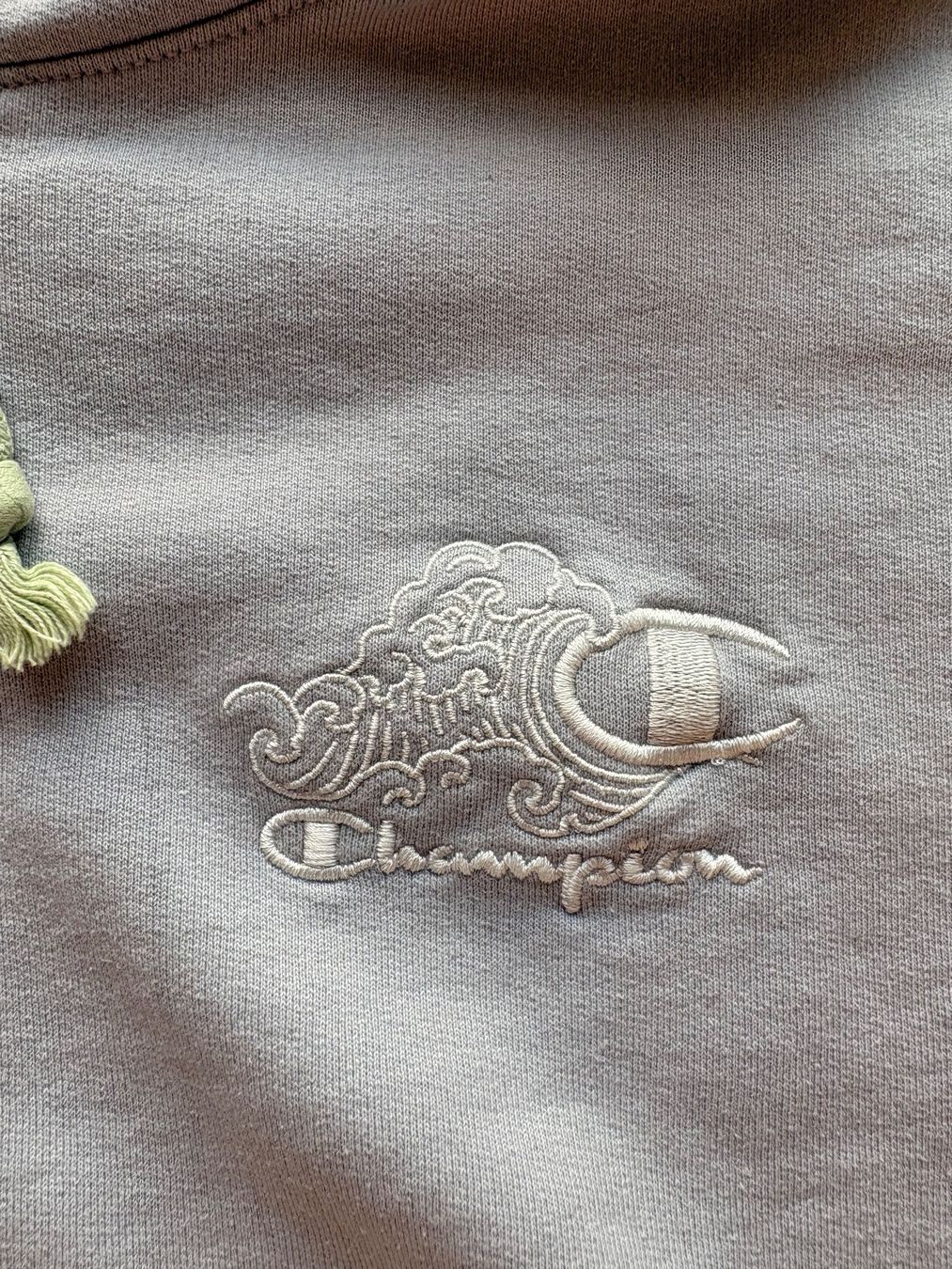 Champion Maglioni & Felpe: Champion Pullover – Usato da Wigoltingen venduto da _vntg_ 1