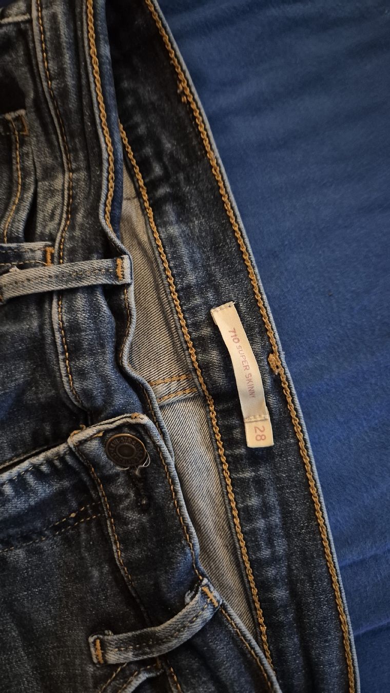 Levi's Jeans: jeans levis  – Gebraucht aus Bruson von John90b 1