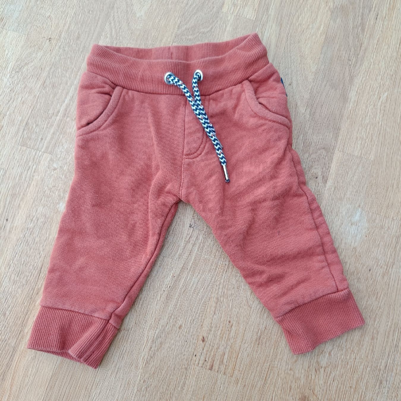 Pantalons: Hose Grösse 68 – D'occasion à Jaberg par urig17.