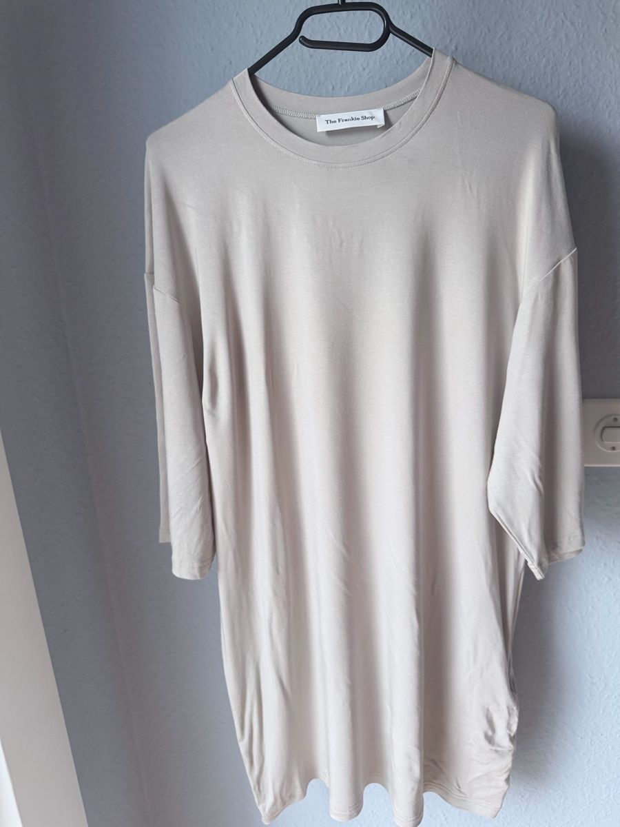 T-shirt: T shirt s – Nuovo (secondo la descrizione) da Münchenstein venduto da By.gabriela.v 1