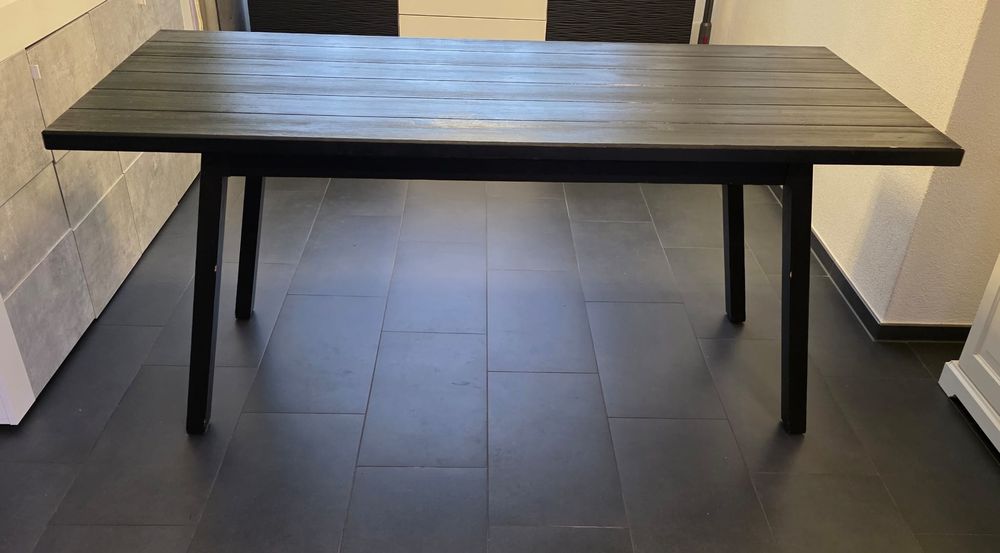 Esstisch schwarz Holz Lamellen gebraucht (Gebraucht) in Rheinsulz für CHF 95 – nur Abholung auf Ricardo kaufen