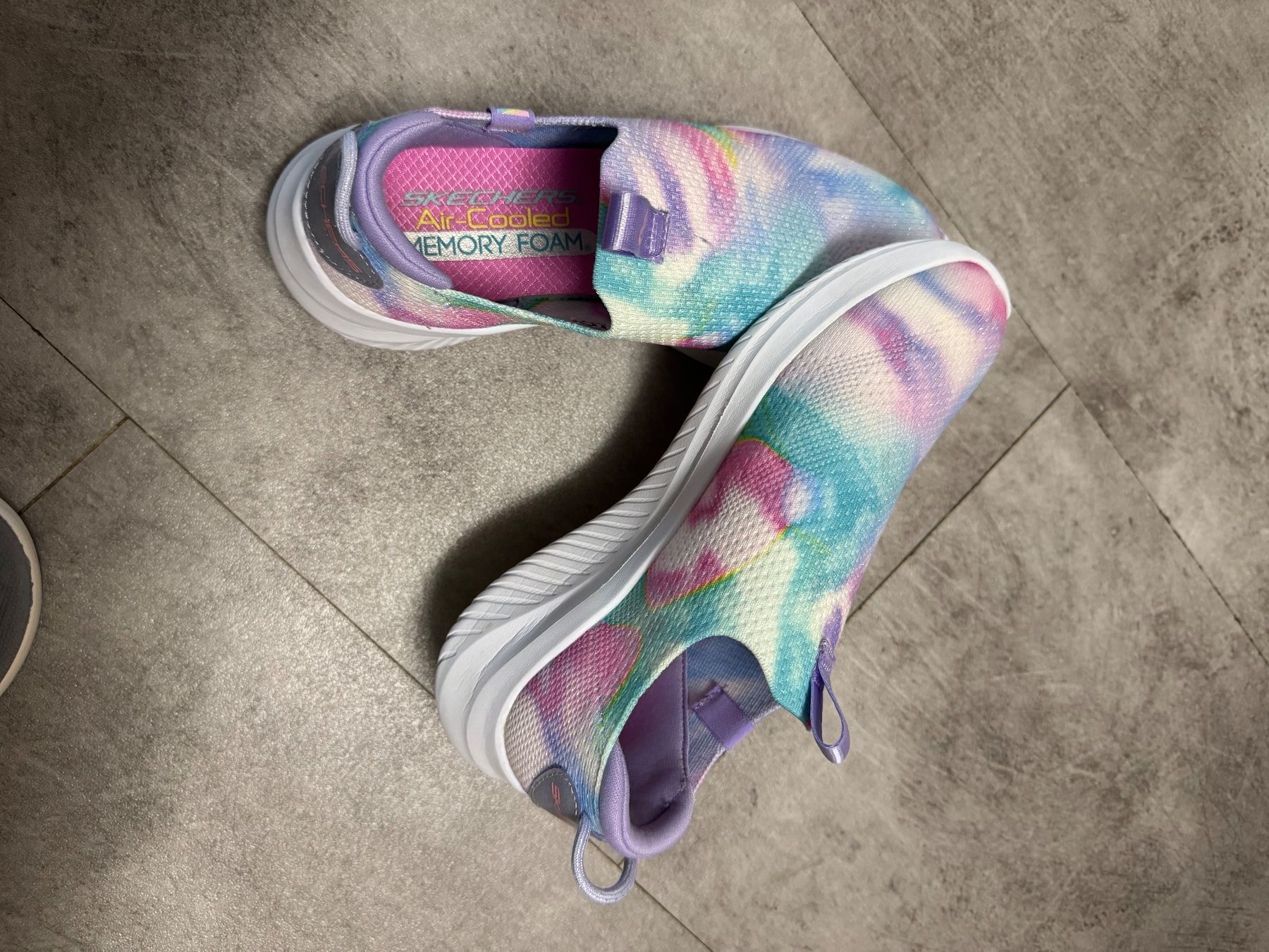 Skechers Scarpe per ragazze: Baskets Skechers enfant multicolore taille – Usato da Cologny venduto da lil_bpv9 1