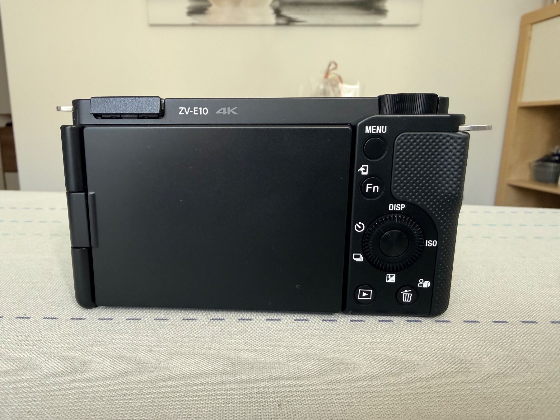 Sony Fotocamera: Sony Alpha ZV-E10 body neuwertig – Nuovo (secondo la descrizione) da Giubiasco venduto da nofi85 3
